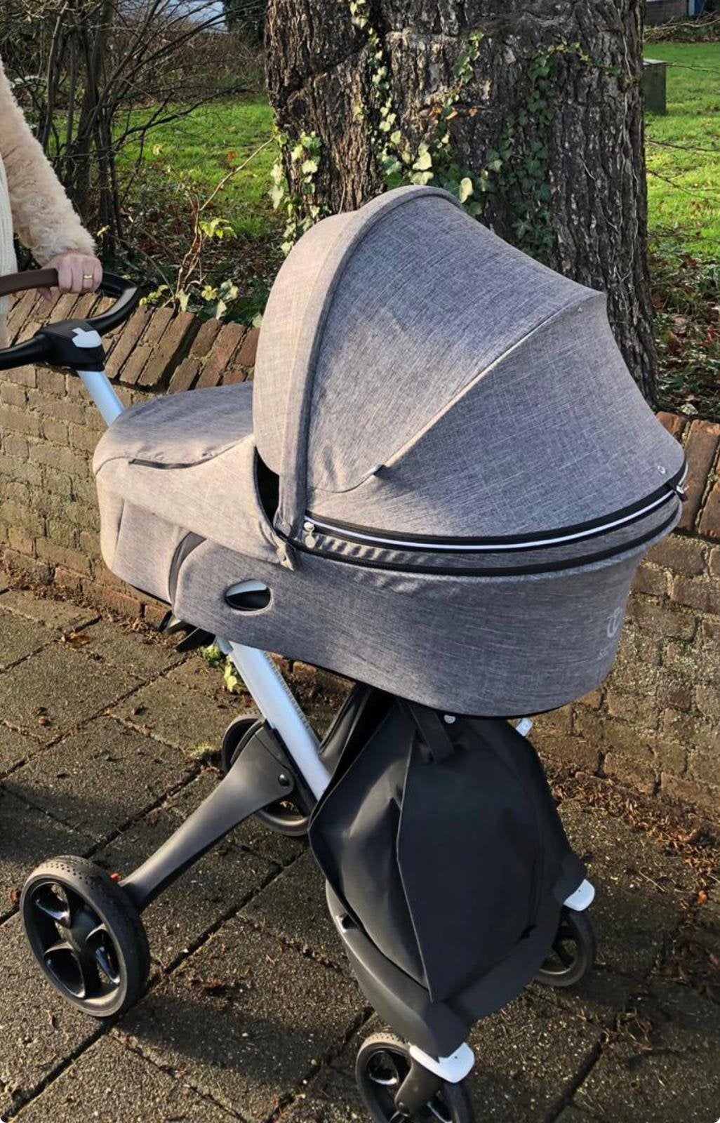 STOKKE XPLORY V6 KINDERWAGEN - MET VELE EXTRA’S, Zo goed als nieuw, Combiwagen, Verstelbare duwstang, Ophalen