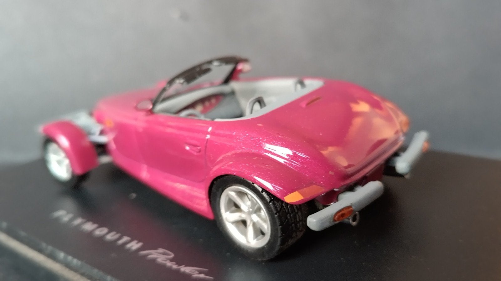 Plymouth Prowler 1:43 Universal Hobbies Pol, Auto, Verzenden, Nieuw, M