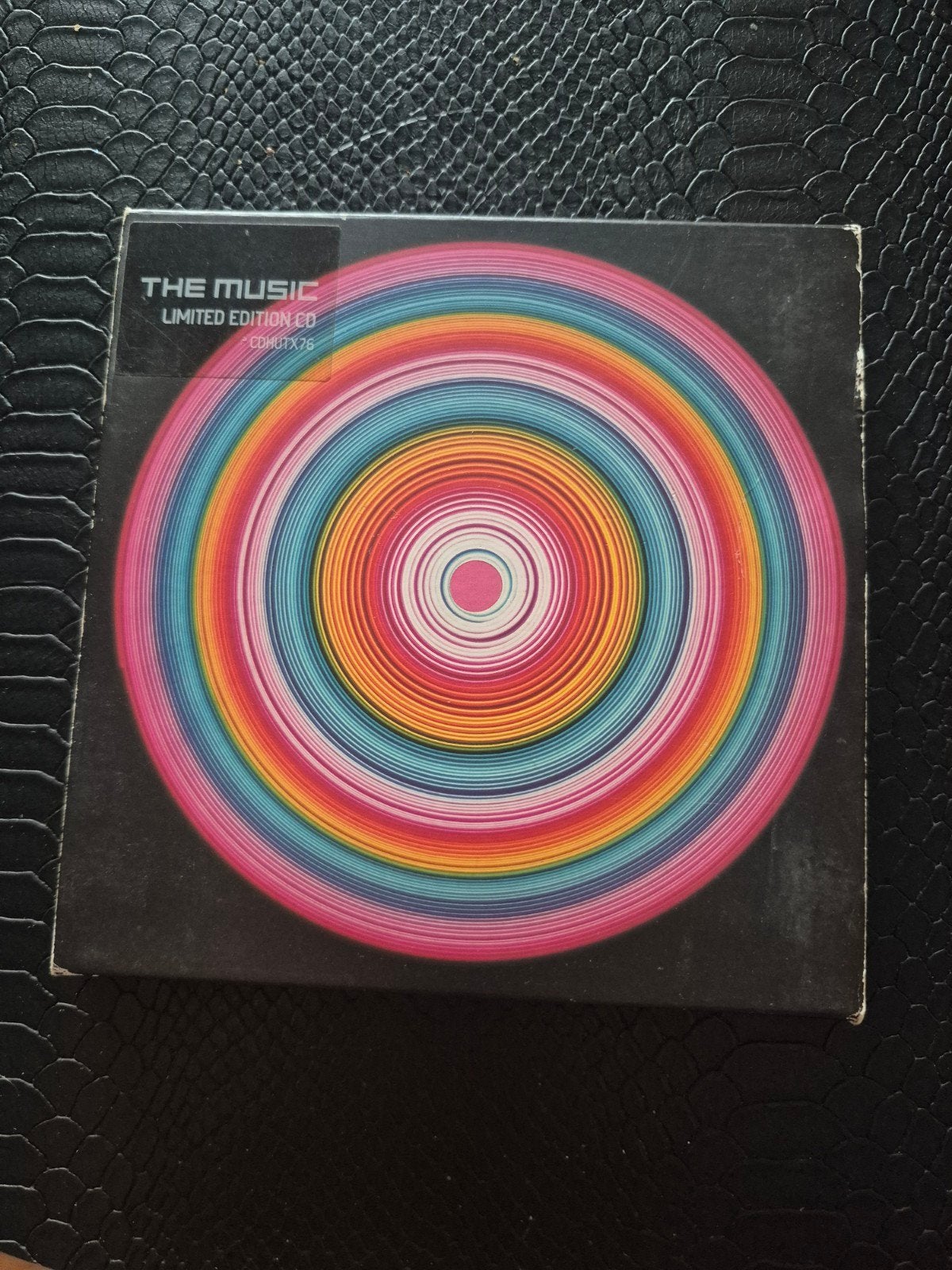 the music, Ophalen of Verzenden, Zo goed als nieuw, Poprock