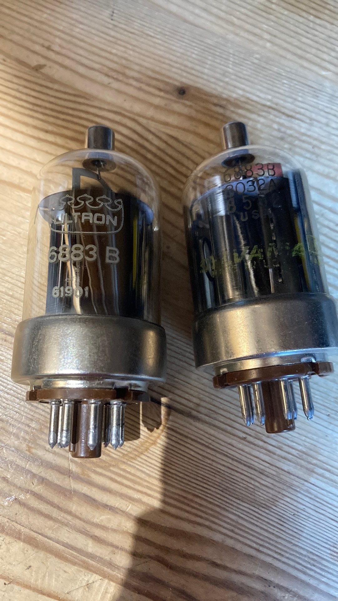 Twee Ultron 6883B / Sylvania 6883R buizen, Minder dan 60 watt, Ophalen, Overige merken, Gebruikt