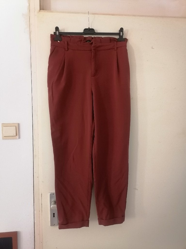 HOGE TAILLE BROEK BORDEAUX - 40- GOEDE CONDITIE, Kleding | Dames, Broeken en Pantalons, Maat 38/40 (M), Ophalen of Verzenden, Lang