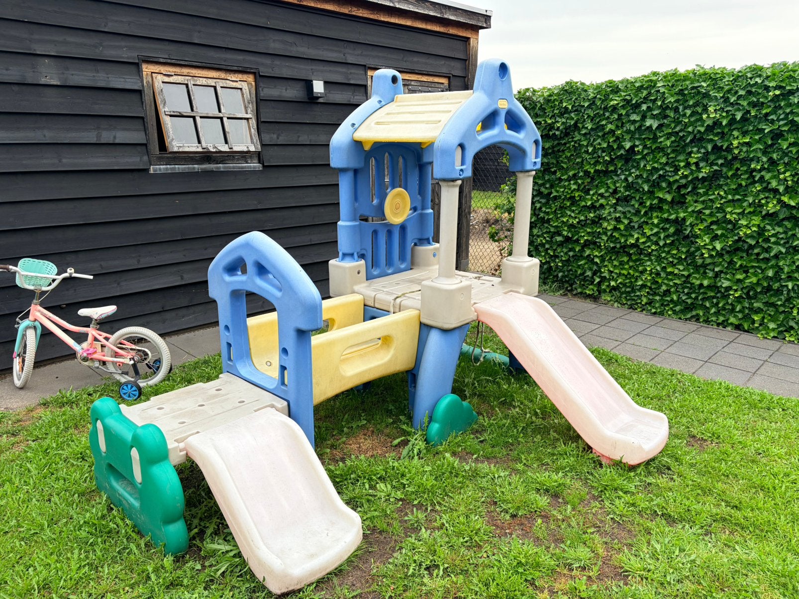 Little Tikes Speelhuisje met 2 Glijbanen, Kinderen en Baby's, Speelgoed | Buiten | Speeltoestellen, Ophalen, Gebruikt, Glijbaan