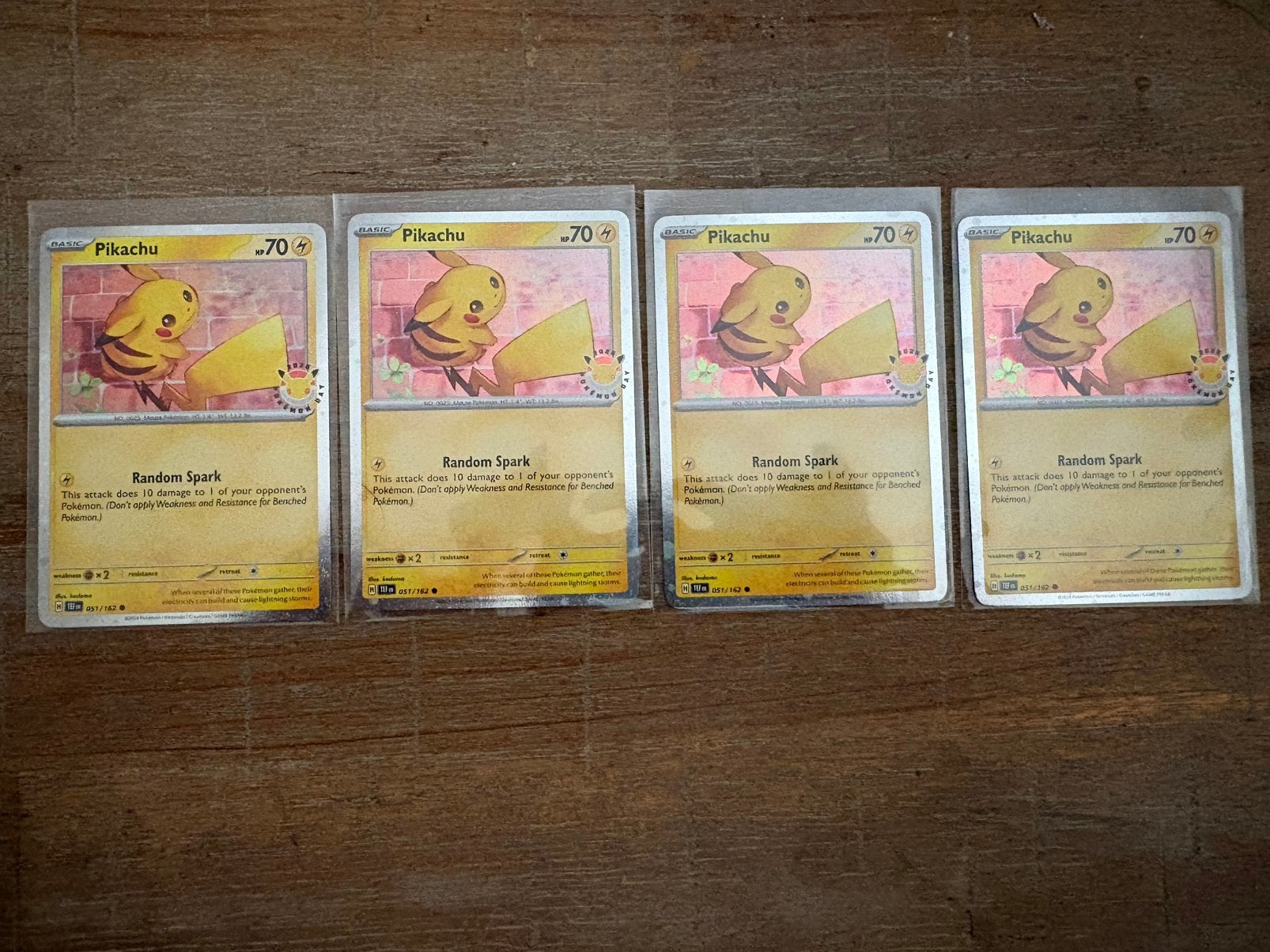 Pikachu 51 Pokemon day 2026 Promo 4x, Ophalen of Verzenden, Zo goed als nieuw