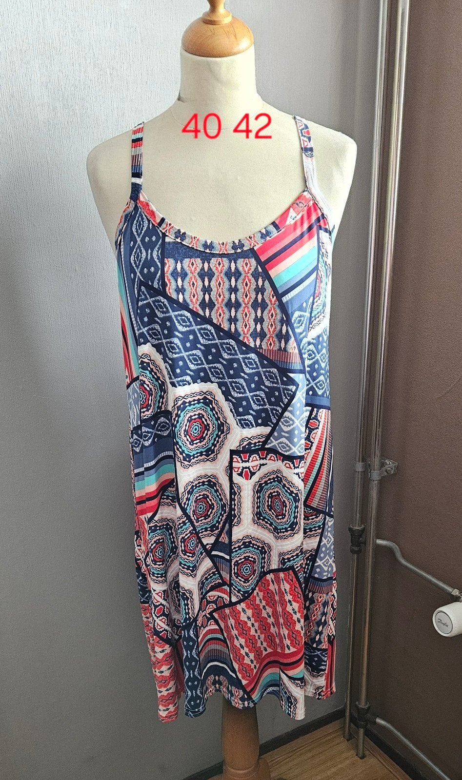 Nieuw Magna top maat 40/42, Kleding | Dames, Meerkleurig, Maat 42/44 (L), Nieuw, Ophalen of Verzenden