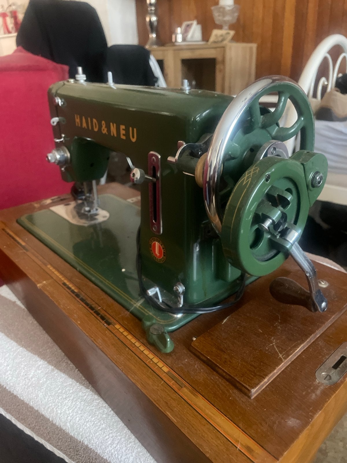 Vintage Haid & Neu Naaimachine met Houten Kap, Antiek en Kunst, Antiek | Naaimachines, Ophalen