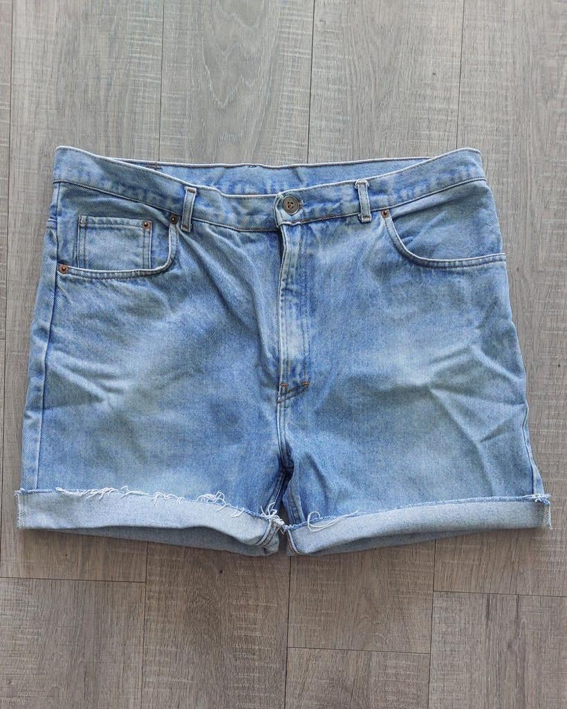 Vintage 80s/90s baggy oversized denim shorts, Kleding | Dames, Blauw, Ophalen of Verzenden, W33 - W36 (confectie 42/44), Gedragen