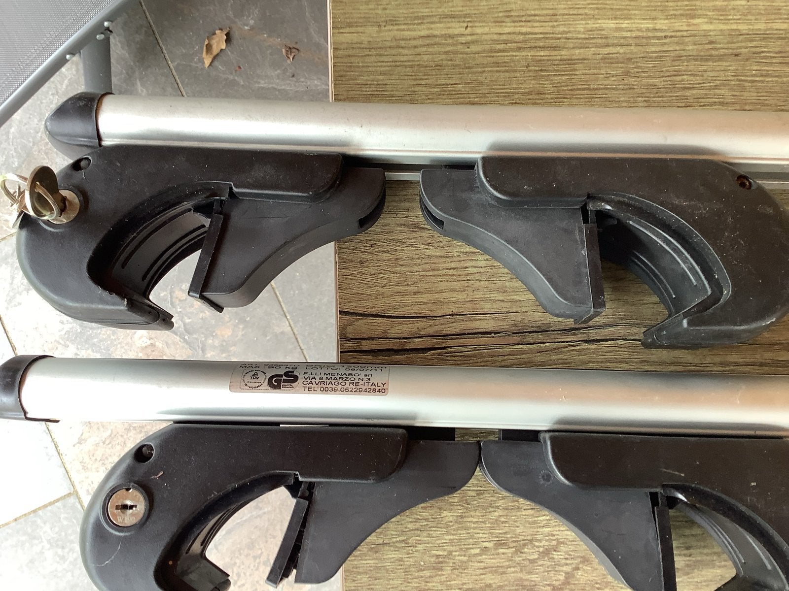 Dakdragers Menabo Brio 1200mm - Max 90kg, Ophalen, Gebruikt