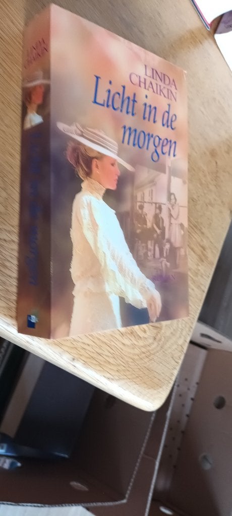 Linda Chaikin - Licht in de morgen  (christelijk), Ophalen of Verzenden, Gelezen, Chaikin, Linda, Nederland