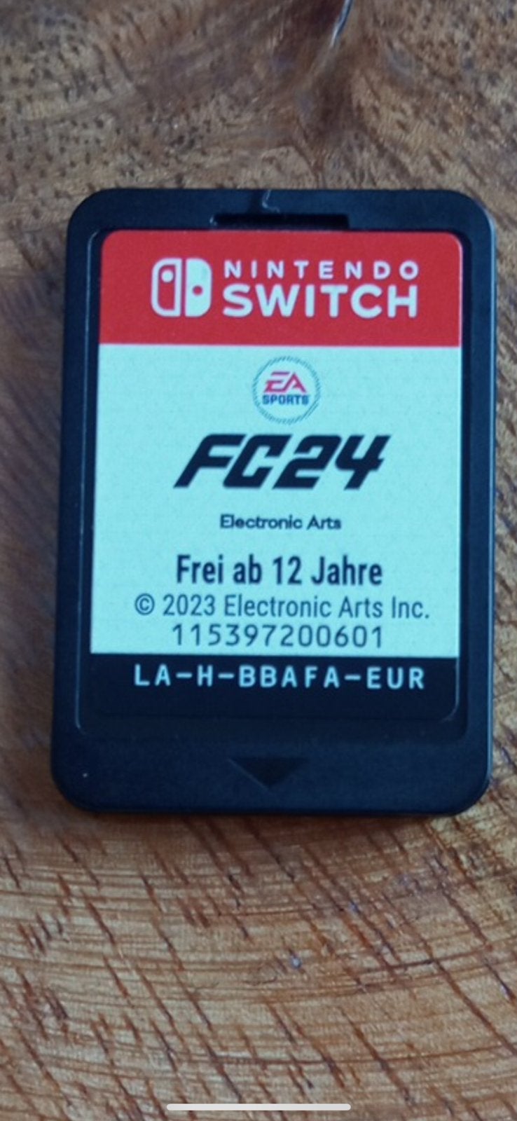 Nintendo switch FC 24 spel, Spelcomputers en Games, Ophalen of Verzenden, Zo goed als nieuw, Sport, 3 spelers of meer