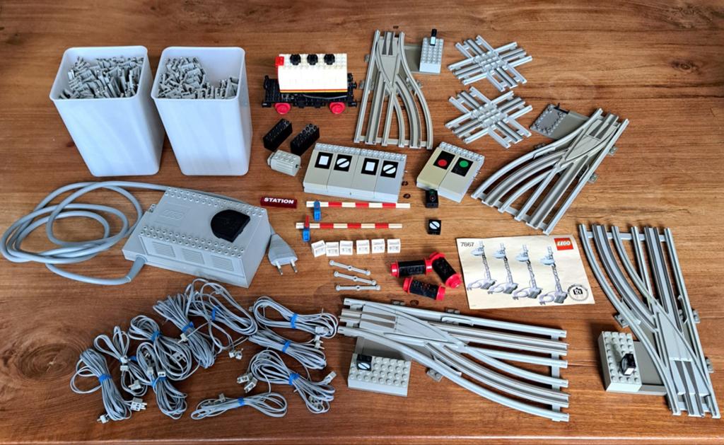 Partij Vintage LEGO 12V Trein onderdelen (Jaren '80 / Grijs), Kinderen en Baby's, Speelgoed | Duplo en Lego, Gebruikt, Lego, Losse stenen