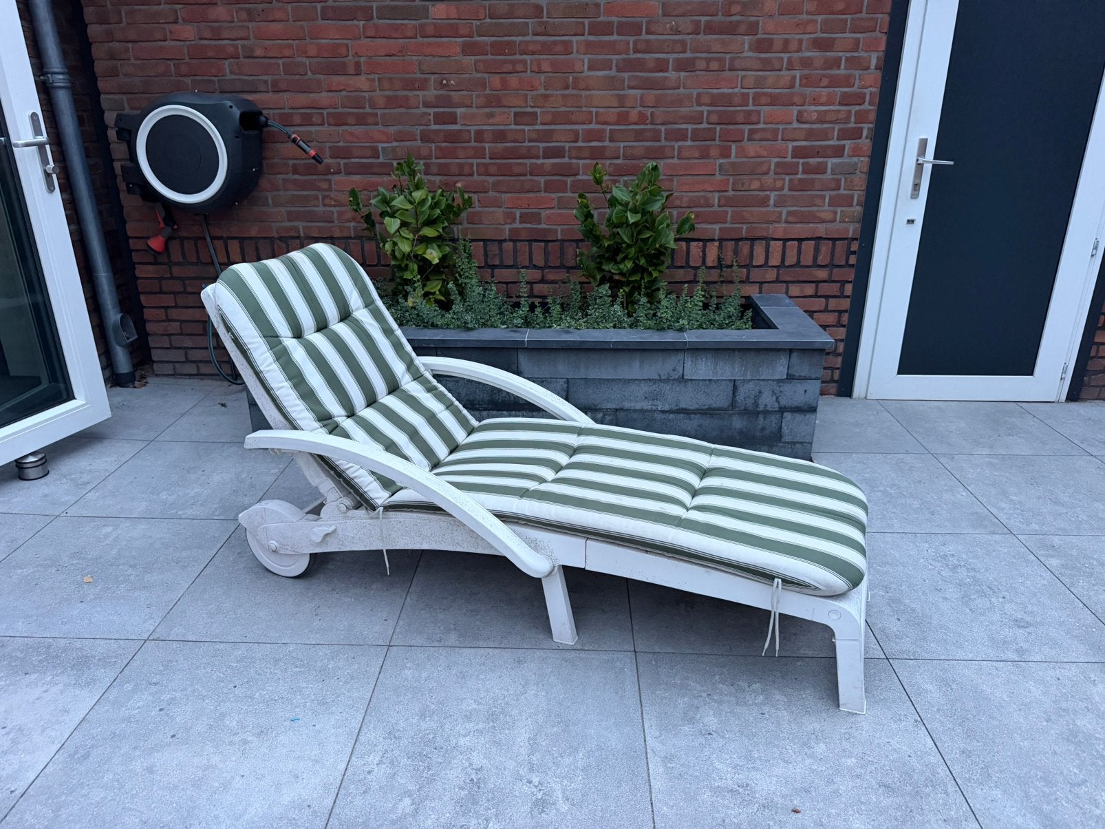 Rolbed / ligbed met kussen, Tuin en Terras, Ligbedden, Ophalen, Gebruikt, Kunststof