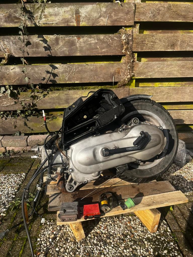 Piaggio hexagon 180cc m06 blok plug and play, Ophalen of Verzenden, Zo goed als nieuw, Blok