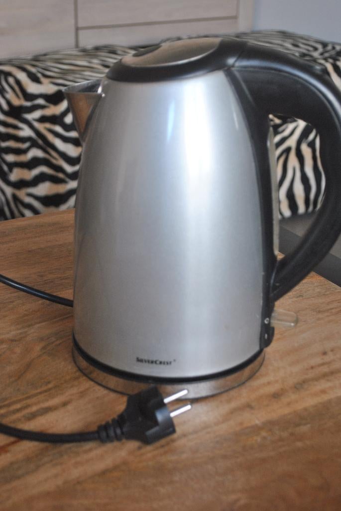 Waterkoker, 1,7 l, Witgoed en Apparatuur, Waterkokers, Gebruikt, 1 tot 2 liter, Ophalen of Verzenden