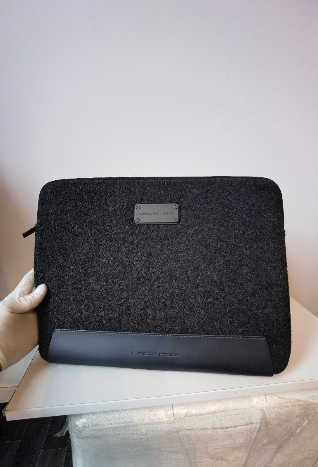 Origineel porsche design laptop hoes / sleeve geschikt voor, Computers en Software, Ophalen of Verzenden, 15 inch, Zo goed als nieuw