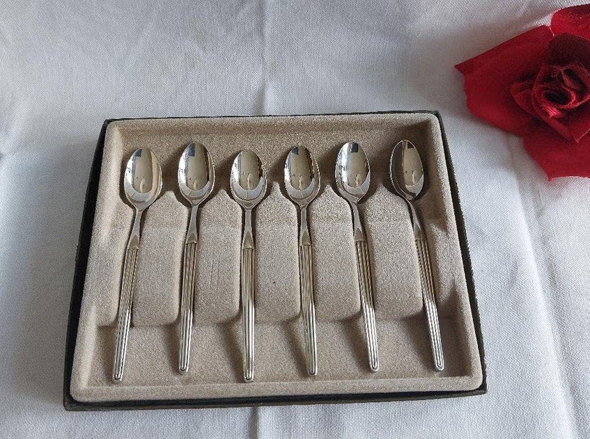 Keltum | 6 verzilverde theelepeltjes in originele cassette, Antiek en Kunst, Antiek | Bestek, Verzenden