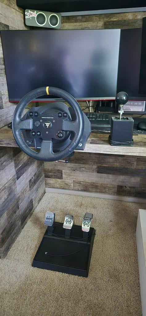 Thrustmaster racestuur met pedalen en shifter, Spelcomputers en Games, Spelcomputers | Overige Accessoires, Racestuur, Gebruikt