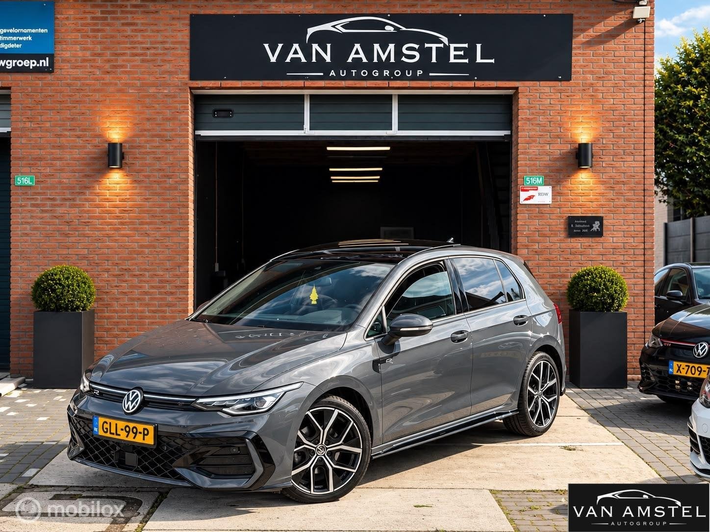 Volkswagen Golf 8.5 1.5 eTSI R-Line Business | Pano | DSG, 4 cilinders, 150 pk, Bedrijf, Golf