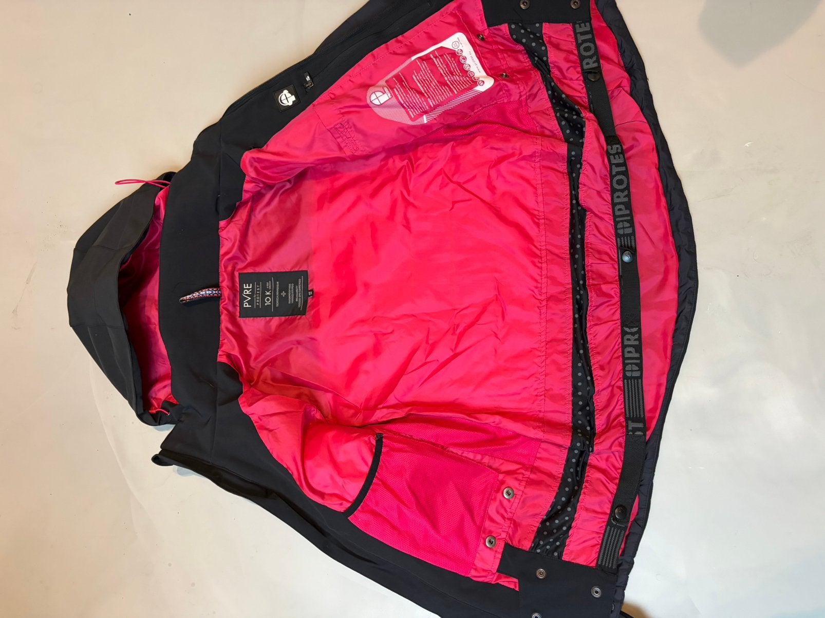 Skipak jas + broek maat XS merk Protest, Kleding | Dames, Wintersportkleding, Ophalen of Verzenden, Zo goed als nieuw, Maat 34 (XS) of kleiner