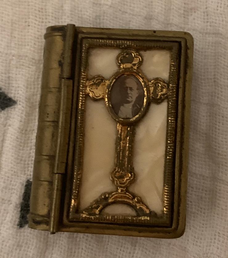 Antieke reliek doosje ingelegd met parelmoer Paus Pius XII, Ophalen of Verzenden