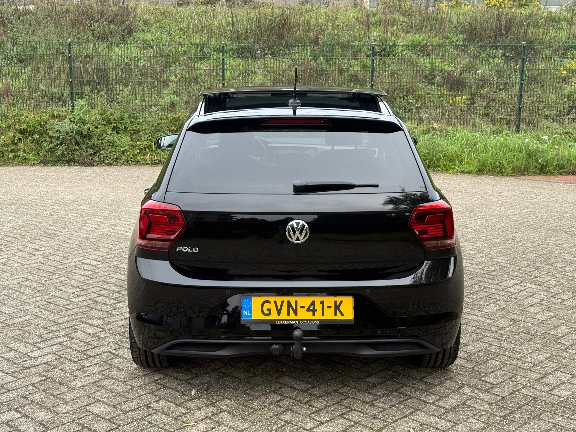 Volkswagen POLO 1.0 TSI Highline DSG I DIGITAL DASH I PANO I, Gebruikt, Euro 6, 95 pk, Zwart