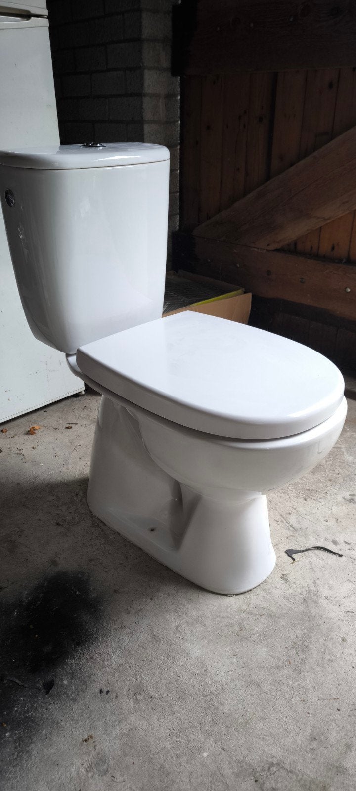 Zo goed als nieuwe toiletpot met stortbak, Ophalen, Zo goed als nieuw, Toilet