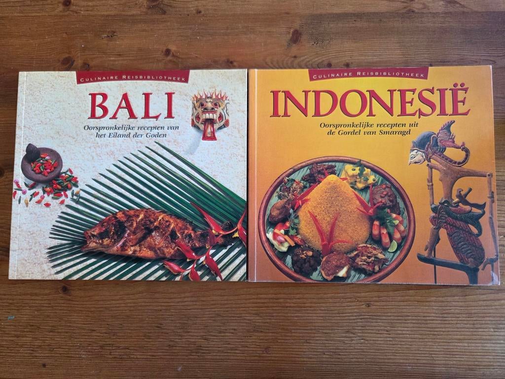 Kookboekenset: Authentiek Indonesië & Bali (2 boeken), Ophalen of Verzenden, Zo goed als nieuw, Azië en Oosters