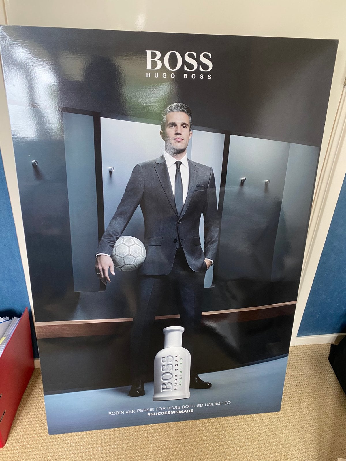 Hugo Boss parfum poster Robin van Persie Boss bottled karton, Ophalen, Deurposter of groter, Overige onderwerpen, Rechthoekig Staand