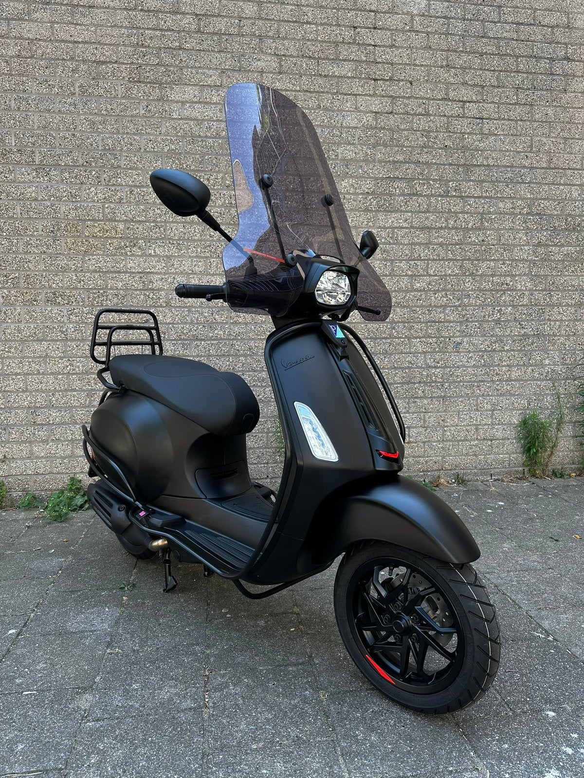 Vespa Sprint RST 2026 Mat Zwart 25KM/45KM Bundelpakket, Fietsen en Brommers, Ophalen of Verzenden, Zo goed als nieuw, Benzine