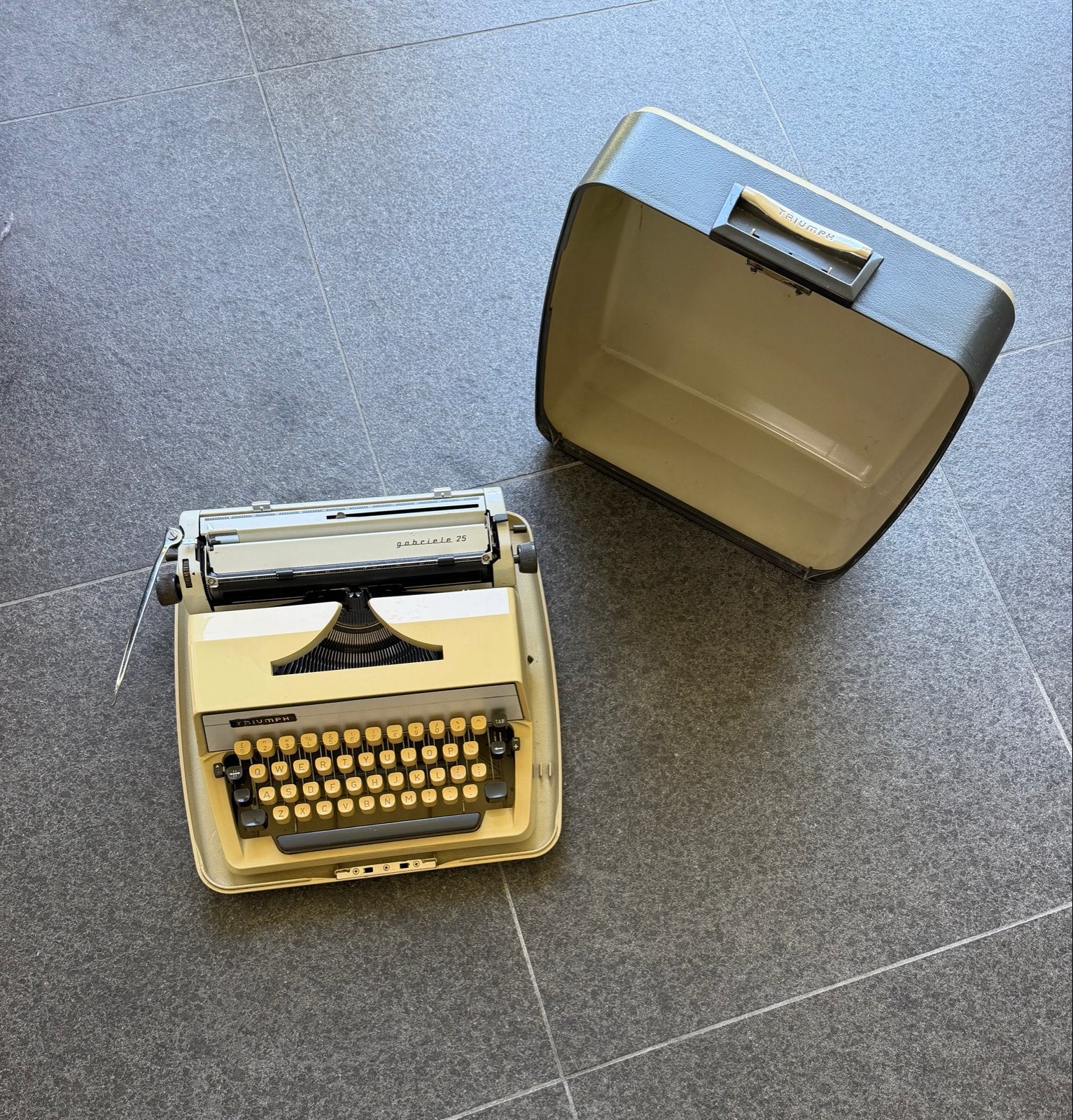 Typmachine Gabriëlle vintage, Diversen, Typemachines, Ophalen of Verzenden