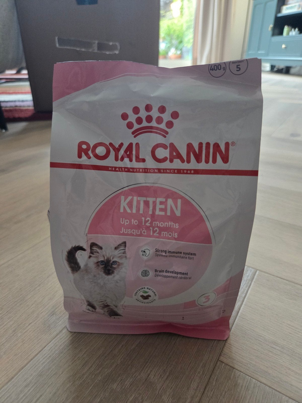 Royal Canin kittenvoer, Ophalen, Kat