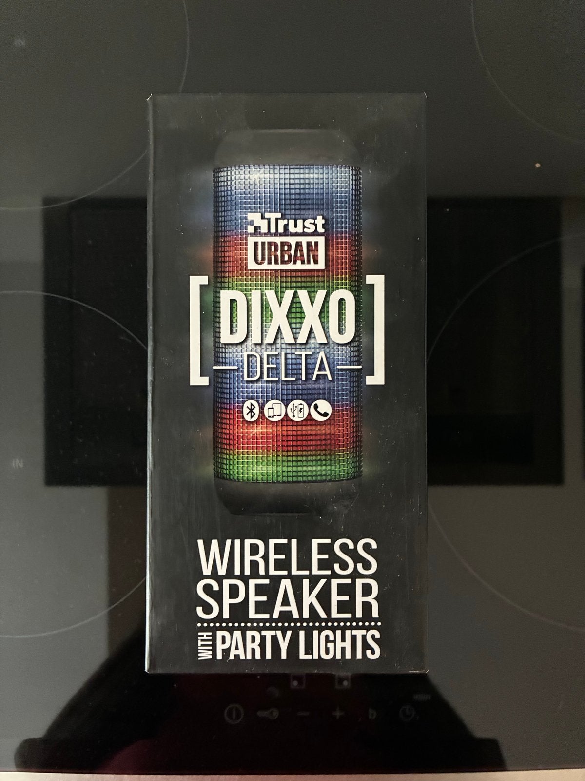 Trust Urban Dixxo Delta Draadloze Speaker met Party Lights, Overige merken, Ophalen of Verzenden, Zo goed als nieuw, Draagbare speaker
