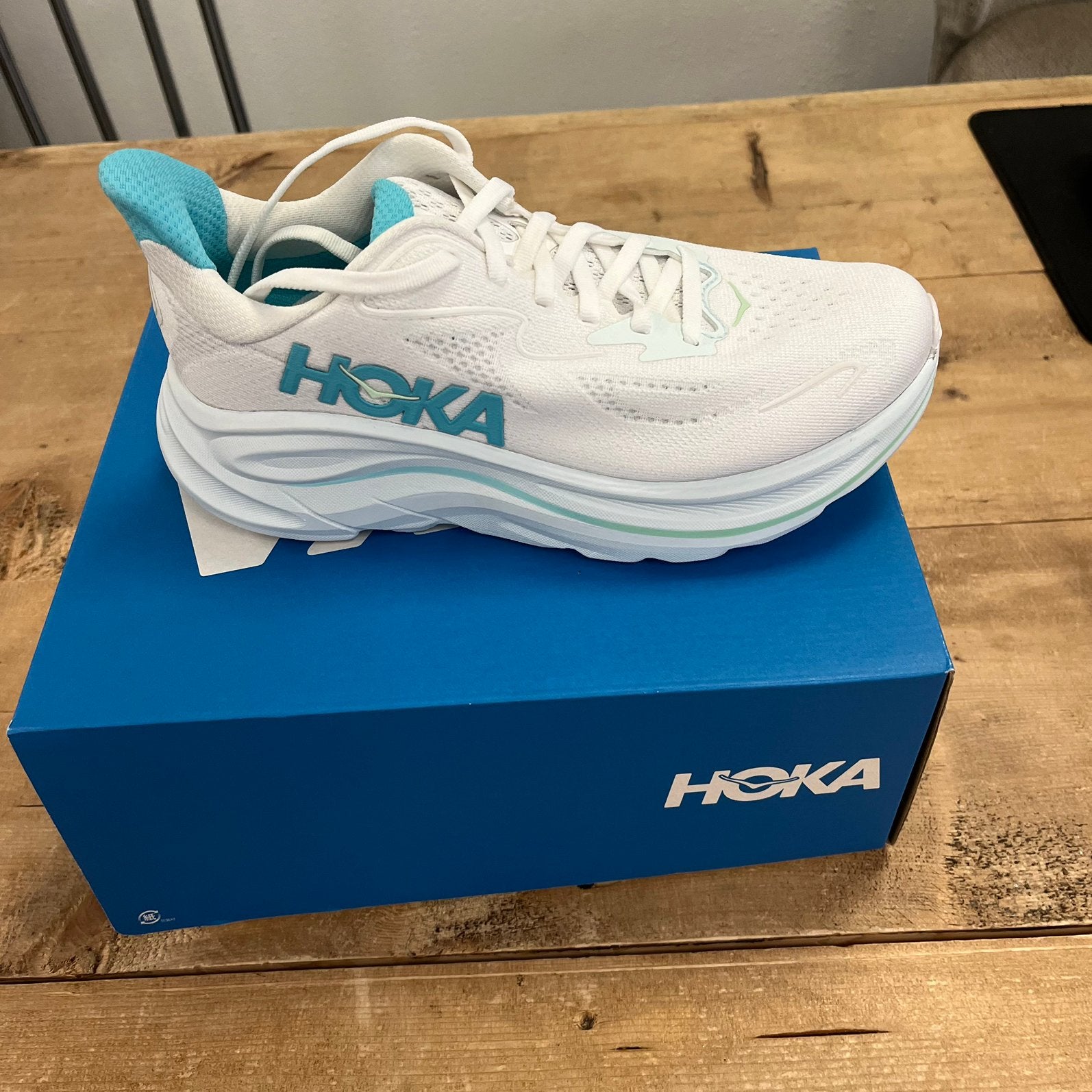 Hoka W Clifton 10 / 37 1/3, Overige merken, Hardloopschoenen, Nieuw, Ophalen of Verzenden
