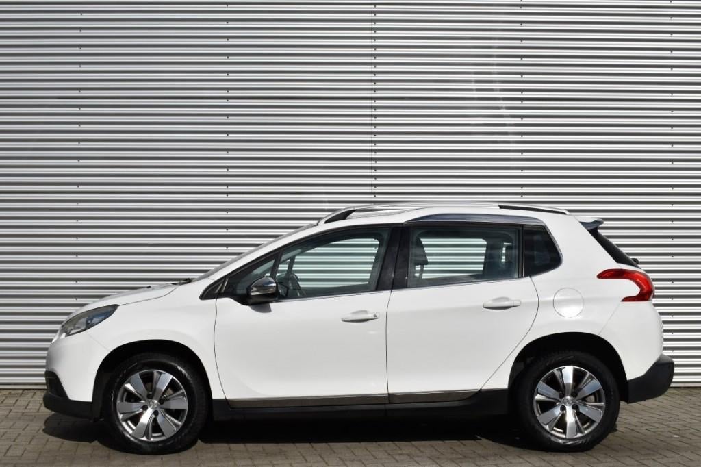 Peugeot 2008 1.6 BLUEHDI ALLURE / NAVI / PDC / ALL SEASON, Auto's, Peugeot, Gebruikt, Euro 6, 4 cilinders, Wit