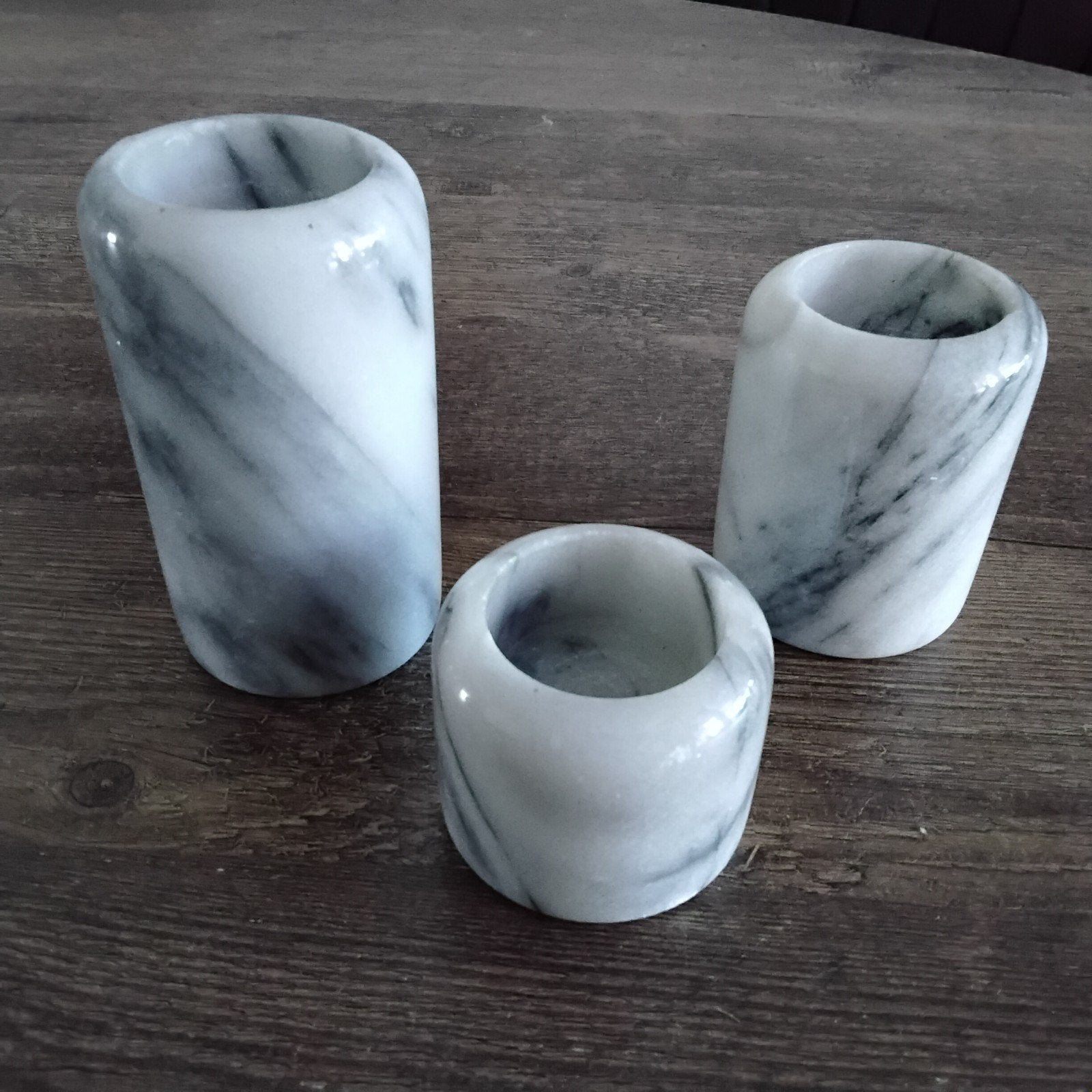 Set van 3 marmeren kandelaars /waxine houders - Wit/Grijs, Overige materialen, Ophalen of Verzenden, Zo goed als nieuw, Grijs