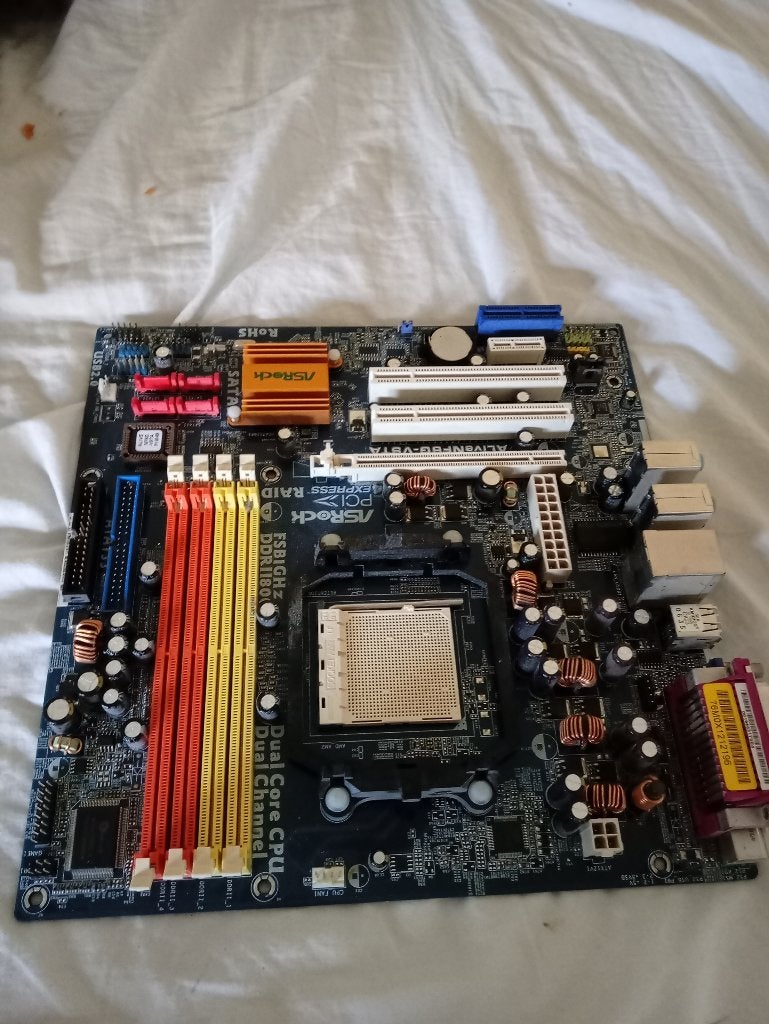 ASRock ALiveNF6G-VSTA, Computers en Software, Ophalen of Verzenden, Zo goed als nieuw, Socket AM2, AMD