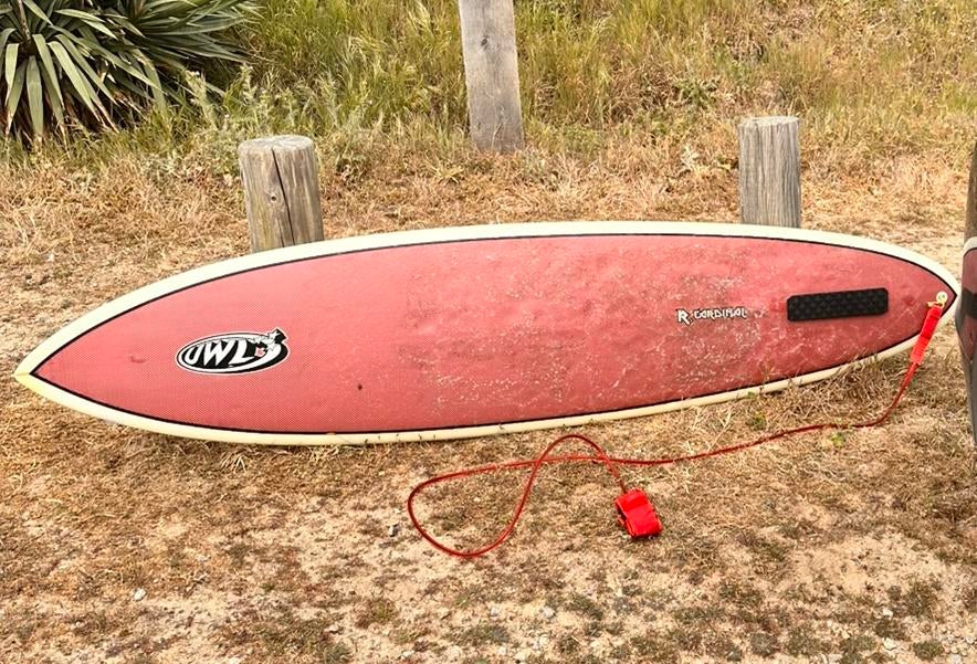 Surfboard 7’2 met nieuwe leash en surfboard tas, Watersport en Boten, Golfsurfen, Ophalen, Gebruikt, Shortboard, Met draagtas