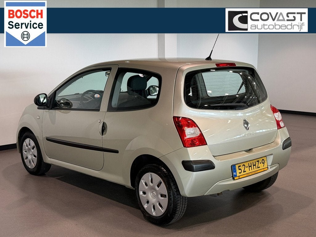 Renault Twingo 1.2 Authentique Airco Nieuwe apk., Auto's, Voorwielaandrijving, Gebruikt, 31 €/maand, 4 cilinders