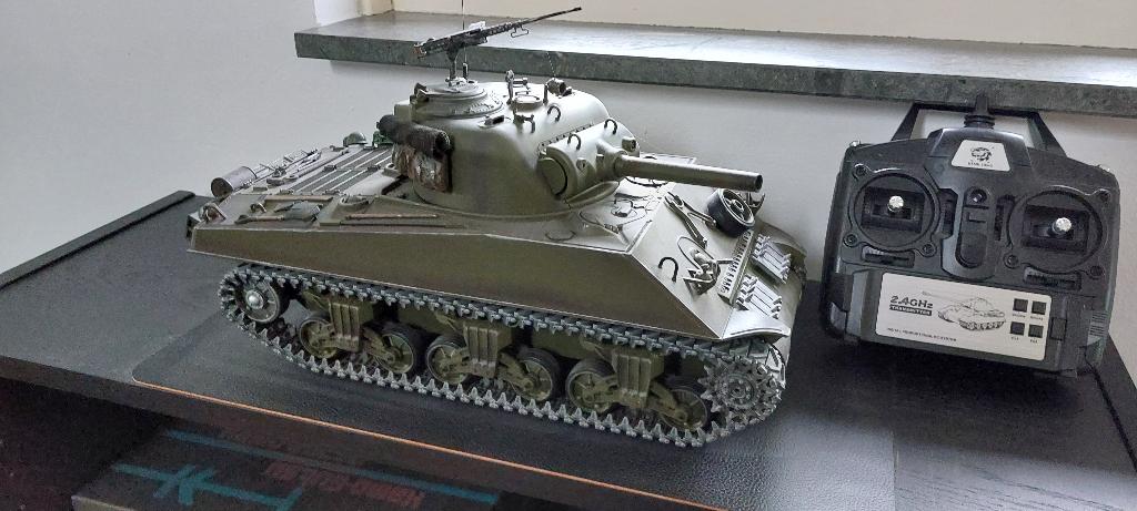 Torro / Heng Long RC Tank 1/16 M4 Sherman 105mm Howitzer, Hobby en Vrije tijd, Overige merken, Tank, Groter dan 1:32, Ophalen of Verzenden