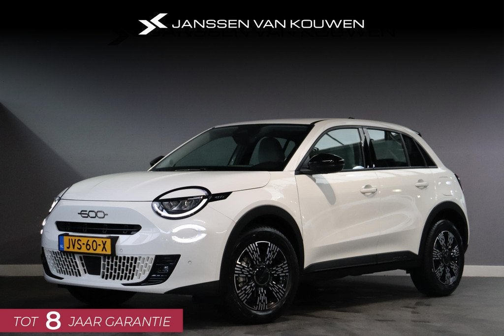 Fiat 600 1.2 Hybrid ICON / Navigatie / Carplay / Camera / LE, Auto's, Fiat, 145 pk, Stof, 1199 cc, 620 kg
