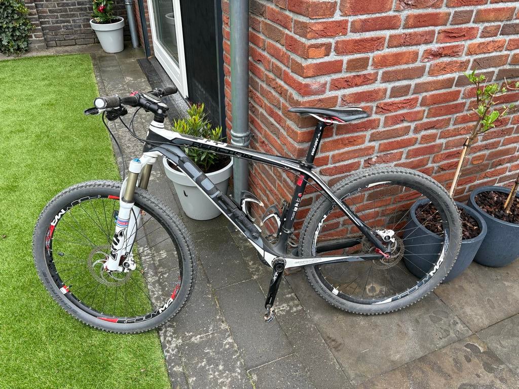 Cube GTC 26 inch Carbon MTB - Shimano XT, Fox vering, Fietsen en Brommers, Fietsen | Mountainbikes en ATB, Gebruikt, Hardtail