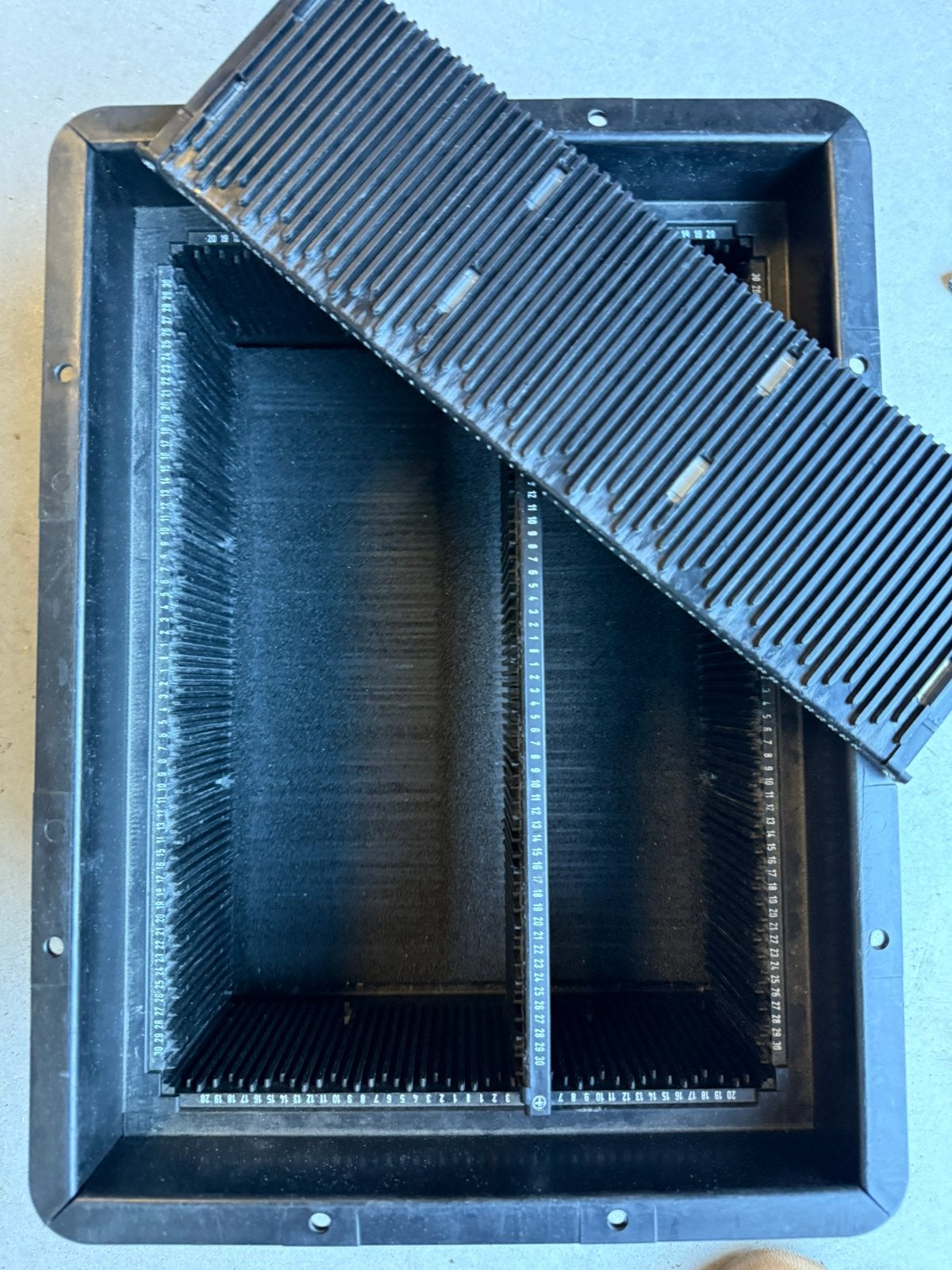 Foto 4 van stapelkrat 400x300 I 600x400 zwart ESD stapelbak EURONORM