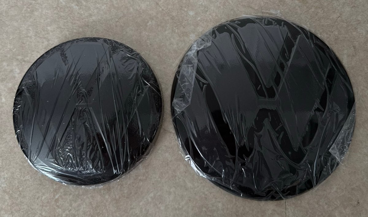 VW Golf 8 | Black / Zwarte Logo Covers | Voor & Achter, Ophalen of Verzenden