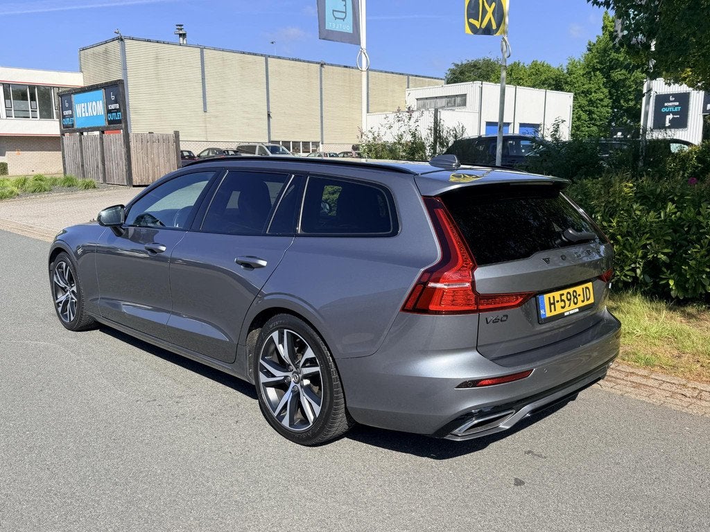Volvo V60 2.0 D3 150PK R-Design•Automaat, Euro 6, 4 cilinders, Leder en Stof, 1629 kg