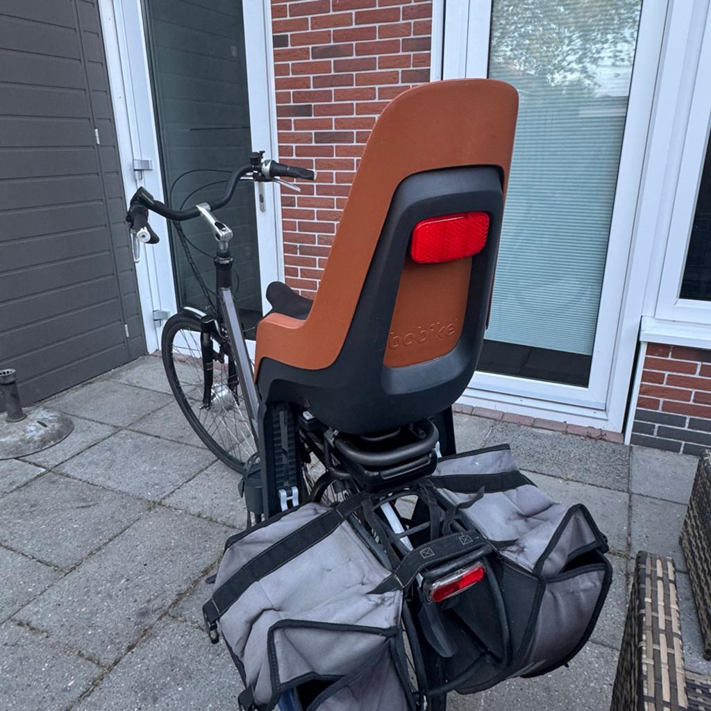 Elektrische fiets met kinderzitje en fietstassen, Fietsen en Brommers, Fietsaccessoires | Fietsstoeltjes, Ophalen of Verzenden