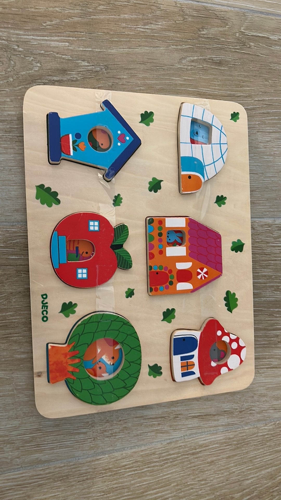 Djeco Houten Inlegpuzzel Dierenhuisjes, Kinderen en Baby's, Speelgoed | Kinderpuzzels, Ophalen of Verzenden, Zo goed als nieuw