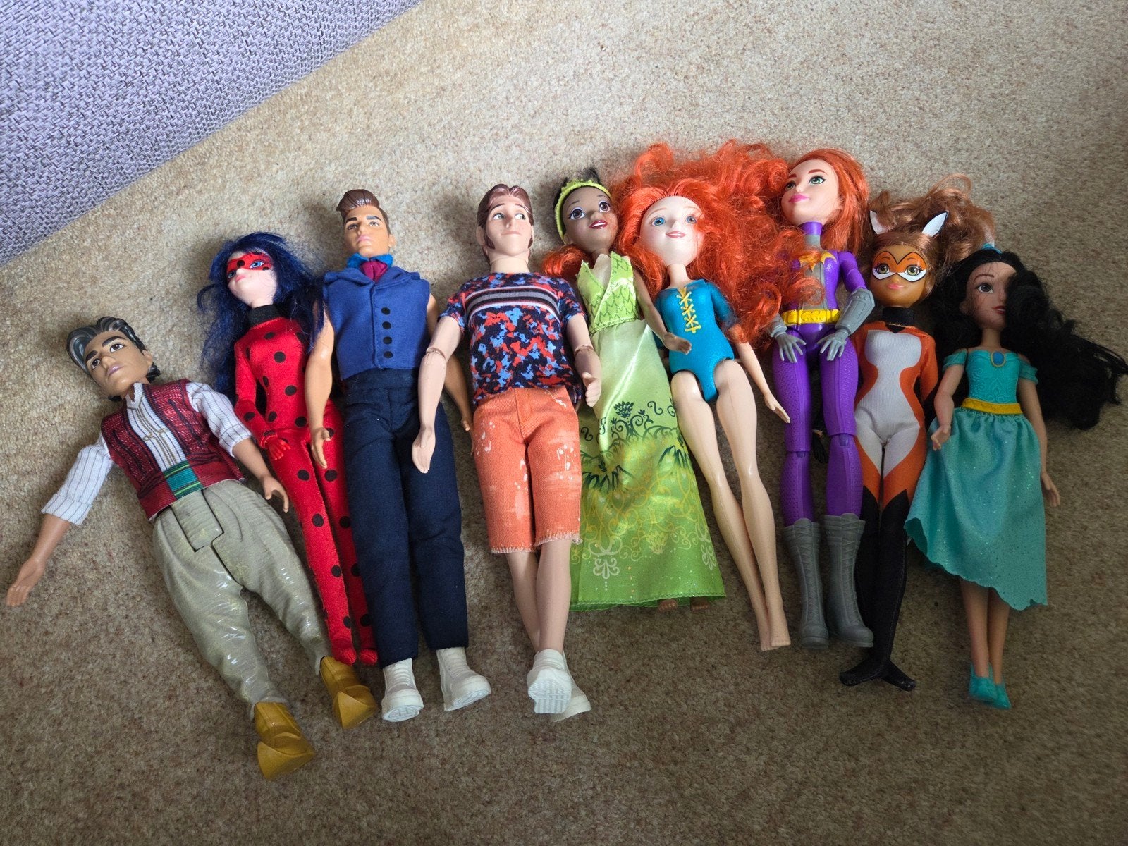 € 20,->> Diverse Disney poppen 9 stuks, Ophalen of Verzenden, Overige typen
