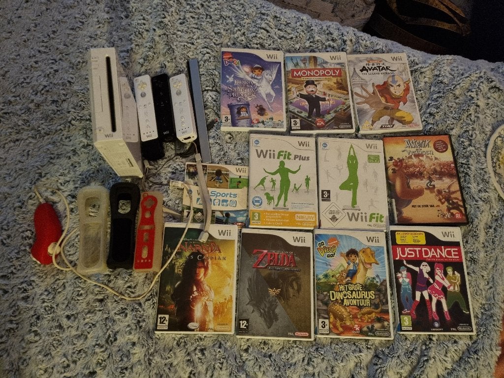 Nintendo Wii Console met 11 spellen en accessoires, Avontuur en Actie, Gebruikt, Ophalen of Verzenden, 3 spelers of meer