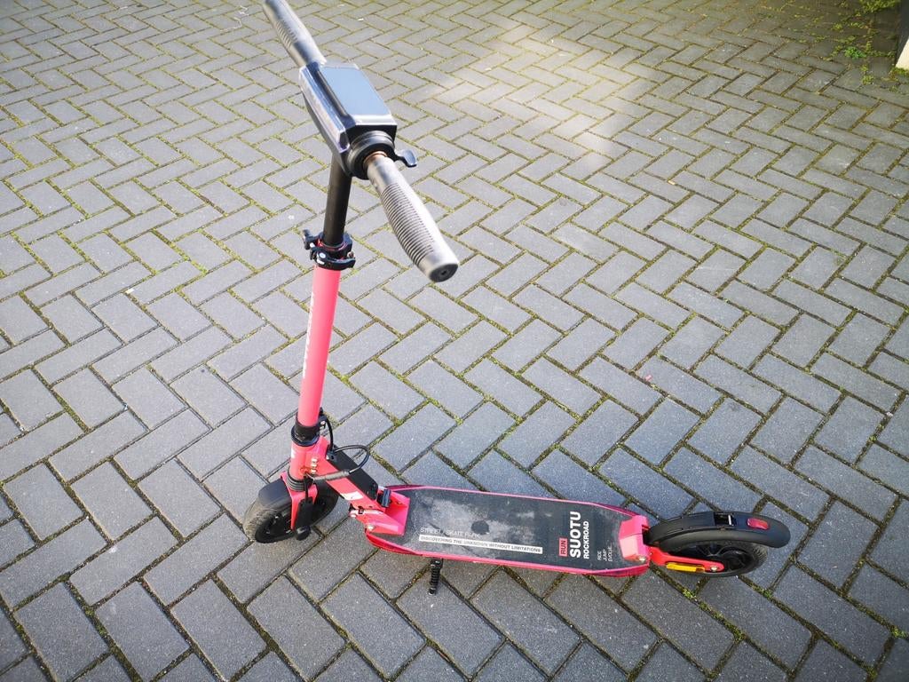 Suotu electric, Fietsen en Brommers, Steps, Ophalen, Zo goed als nieuw, Elektrische step (E-scooter), SUOTU