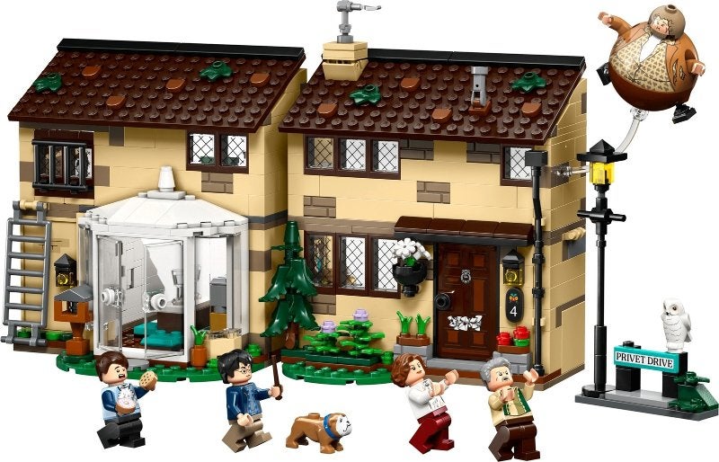 Lego | HP | Ligusterlaan: bezoek tante Margot | 76451, Kinderen en Baby's, Speelgoed | Duplo en Lego, Lego, Lego, https://legohouse.com/en-gb/info/contact-us/