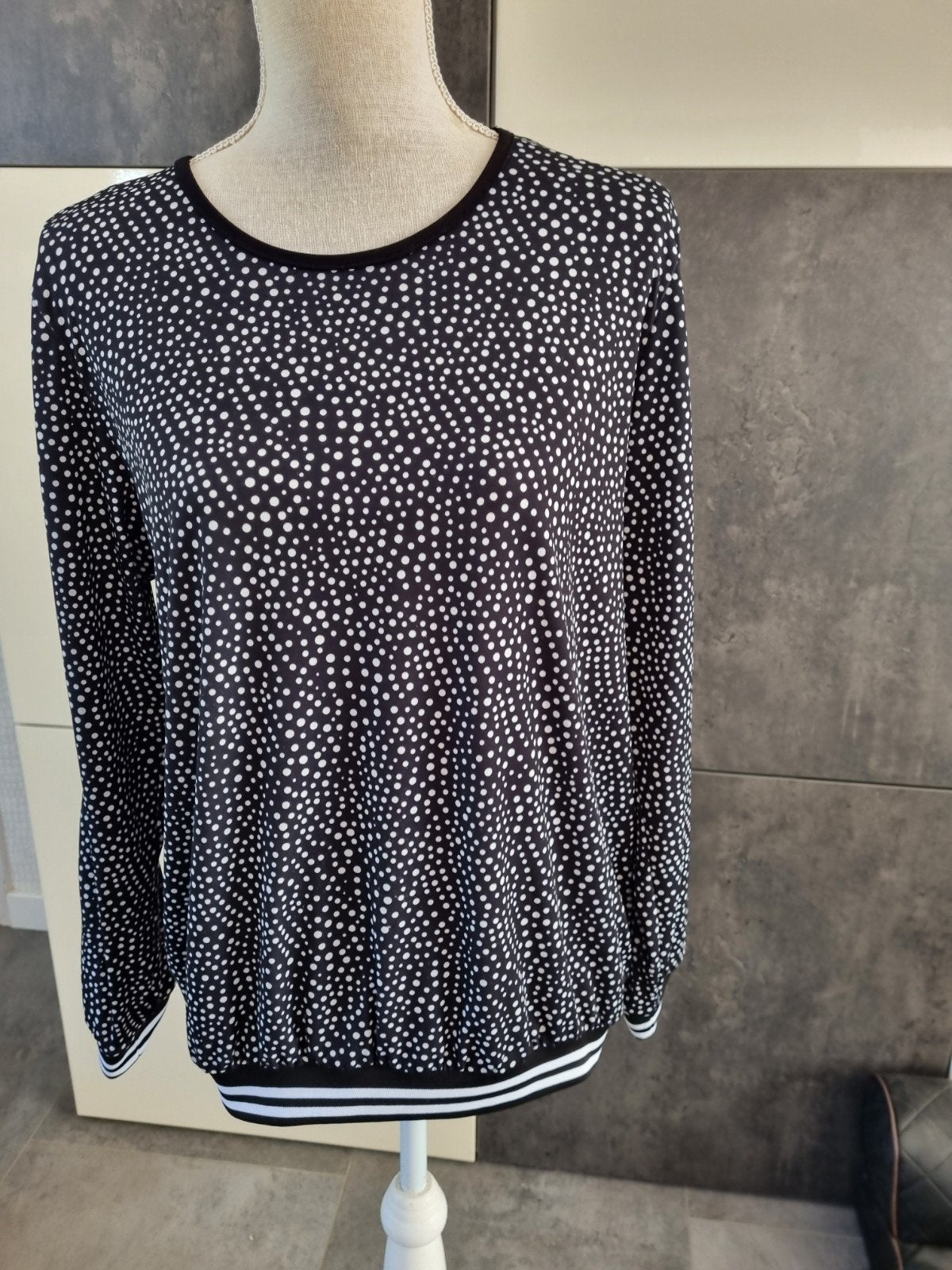 Angelle Milan Top XL Zwart met Witte Stippen, Angelle Milan, Zwart, Maat 46/48 (XL) of groter, Ophalen of Verzenden